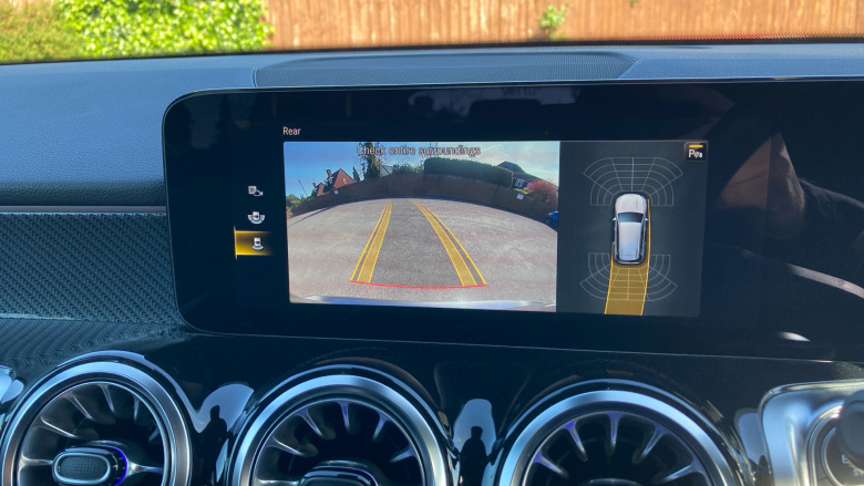 Mercedes-Benz GLB 200 AMG Line Premium 5dr 7G-Tronic Petrol Estate